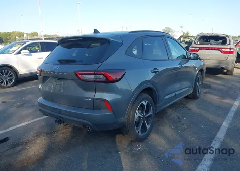 2024 Ford Escape St-Line Select z USA, uszkodzony, nr VIN 1FMCU9NA0RUB22463